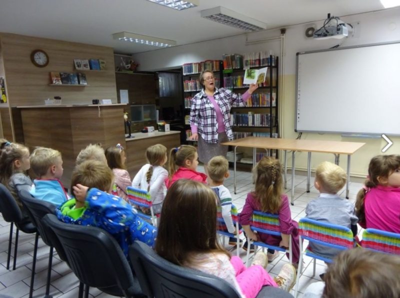 Jak Skrzat Jagódka zakładał bibliotekę - spotkanie literacko-plastyczne w Bibliotece Publicznej w Górkach Małych